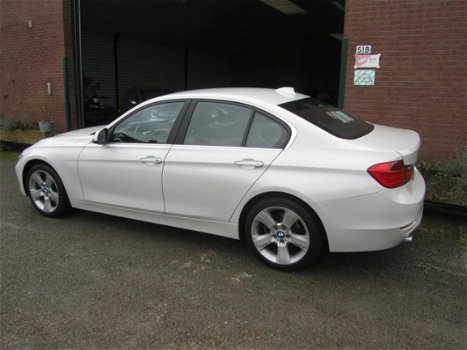 BMW 3-serie - 320i Executive - 1