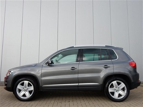 Volkswagen Tiguan - 2.0 TDI 140pk BMT 4Motion DSG Sport & Style - 1