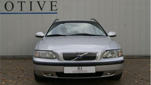 Volvo V70 - 2.4 Comfort Line Youngtimer - 1