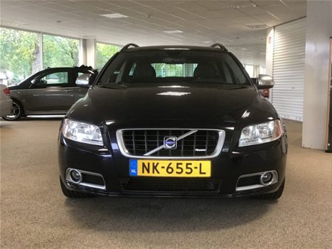 Volvo V70 - 2.0 R-design - 1