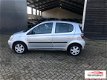 Toyota Yaris - 1.3 16v VVT-i Linea Sol - 1 - Thumbnail