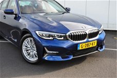 BMW 3-serie - 320i Sedan High Executive Luxury Line Aut