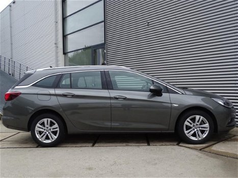 Opel Astra Sports Tourer - 1.4 Turbo Innovation Comfortstoelen | All-season | Navi - 1