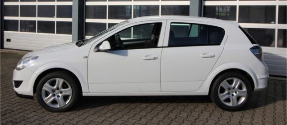 Opel Astra - 1.6 Edition Automaat - 1