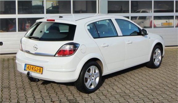 Opel Astra - 1.6 Edition Automaat - 1