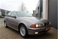 BMW 5-serie - 528i Executive Youngtimer, ZGAN, Perfect onderhouden - 1 - Thumbnail