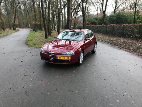 Alfa Romeo 147 - 1.6 T.Spark Veloce Collezione - 1