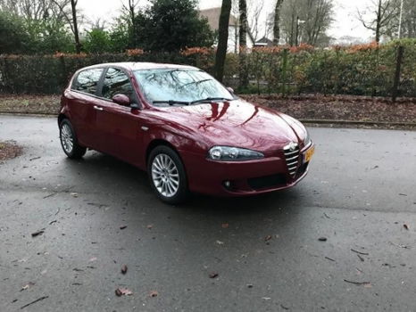 Alfa Romeo 147 - 1.6 T.Spark Veloce Collezione - 1