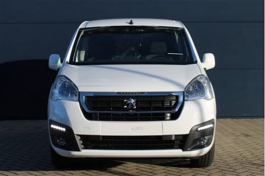 Peugeot Partner - Electric Full Premium Nu Rijklaar € 19.950, - 1