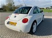 Volkswagen New Beetle - 2.0 Highline - 1 - Thumbnail