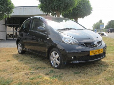 Toyota Aygo - 1.0-12V 3/5drs.m/z airco 60x occasions - 1
