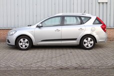 Kia Cee'd - 1.4 CVVT X-tra Airco | Navigatie | Cruise Control | Bluetooth | Trekhaak | Dealer onderh