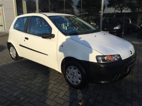 Fiat Punto - 1.2 Hatchback Nieuwe APK Zeer netjes - 1