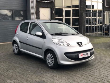 Peugeot 107 - 1.0-12V XS - 1