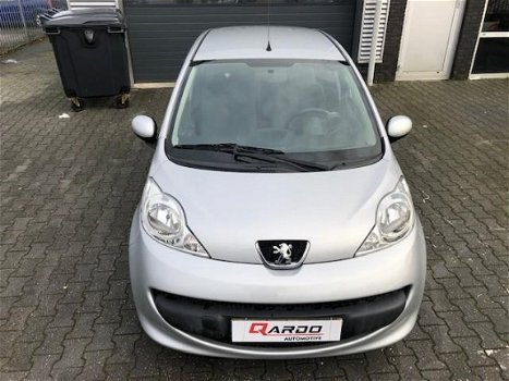 Peugeot 107 - 1.0-12V XS - 1