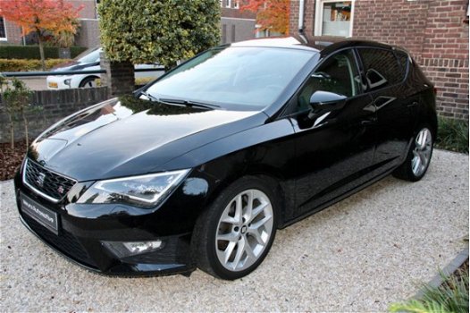 Seat Leon - 1.4 TSI ACT FR Connect Full LED/Navigatie/Apple CarPlay/Alcantara/Climate Control/1e Eig - 1