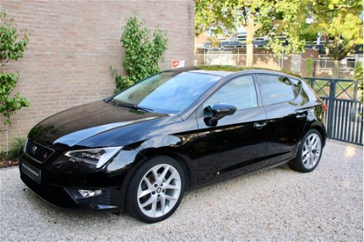 Seat Leon - 1.4 TSI ACT FR Connect Full LED/Navigatie/Apple CarPlay/Alcantara/Climate Control/1e Eig - 1