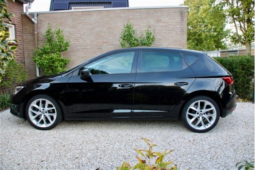 Seat Leon - 1.4 TSI ACT FR Connect Full LED/Navigatie/Apple CarPlay/Alcantara/Climate Control/1e Eig - 1