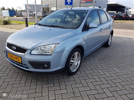 Ford Focus - 1.6-16V Ghia - 1