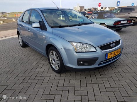 Ford Focus - 1.6-16V Ghia - 1