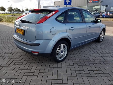 Ford Focus - 1.6-16V Ghia - 1