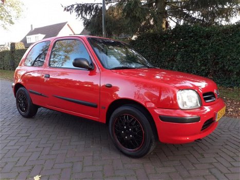 Nissan Micra - 1.0 GL met stuurbekrachtiging - 1