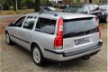Volvo V70 - 2.4T Aut Comfort Mobi Standkachel Lage bijtelling - 1 - Thumbnail
