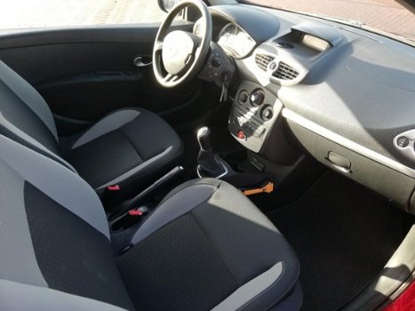 Renault Clio - 1.5 dCi Parisienne Airco, Elektrische ramen, NAP, nwe APK - 1