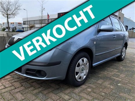 Skoda Fabia Combi - 1.4-16V Ambiente 950000km. APK 08-2020 Serviceboekjes aanwezig - 1