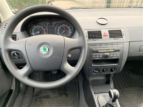 Skoda Fabia Combi - 1.4-16V Ambiente 950000km. APK 08-2020 Serviceboekjes aanwezig - 1