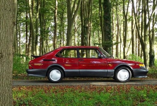 Saab 900 - 2.0 Turbo Red Arrow - 1