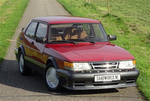 Saab 900 - 2.0 Turbo Red Arrow - 1