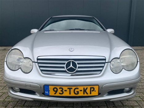 Mercedes-Benz C-klasse Sportcoupé - 200 K. TREKHAAK, CRUISE-CONTROL, AIRCONDITIONING, APK - 1