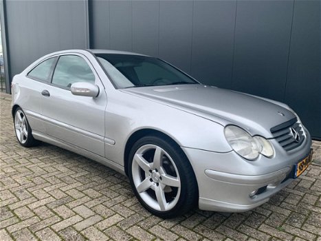 Mercedes-Benz C-klasse Sportcoupé - 200 K. TREKHAAK, CRUISE-CONTROL, AIRCONDITIONING, APK - 1