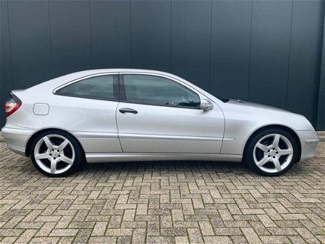 Mercedes-Benz C-klasse Sportcoupé - 200 K. TREKHAAK, CRUISE-CONTROL, AIRCONDITIONING, APK - 1