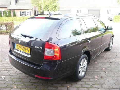 Skoda Octavia Combi - 1.2 TSI 2011 NAVI/CLIMATRONIC/CRUISECONTROL - 1