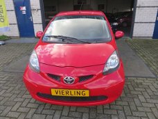Toyota Aygo - 1.0-12V + 3/5drs.m/z airco 60x occasions.zondag open