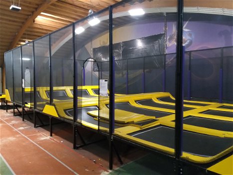 Failliet trampoline park EXTREME Dodgeball veld in veiling - 1
