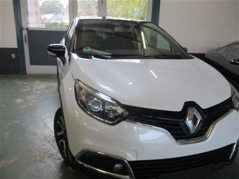 Renault Captur - 1.2 TCe Dynamique White edition 120pk 4 cilinder navi camera leer trekhaak - 1