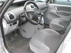 Citroën Xsara Picasso - 2.0i-16V Caractère AIRCO-BJ-07-2006-APK-04-2020