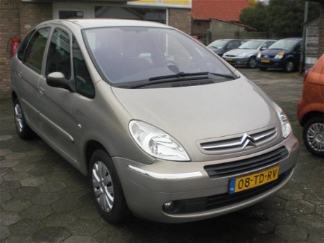 Citroën Xsara Picasso - 2.0i-16V Caractère AIRCO-BJ-07-2006-APK-04-2020 - 1