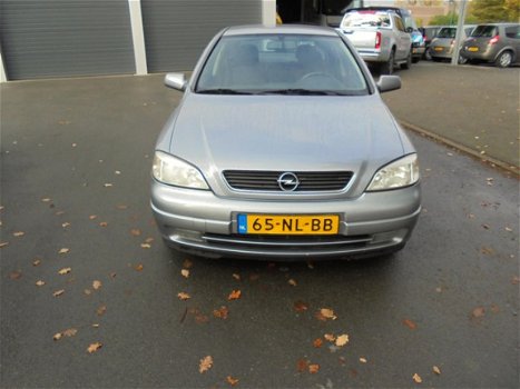 Opel Astra - 2.2-16V Sport Edition II - 1