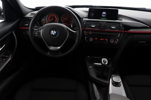 BMW 3-serie Touring - 318D 143 PK 6-Bak Touring Sport (BNS) - 1