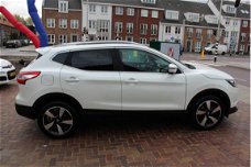 Nissan Qashqai - 1.2 N-Connecta design pack