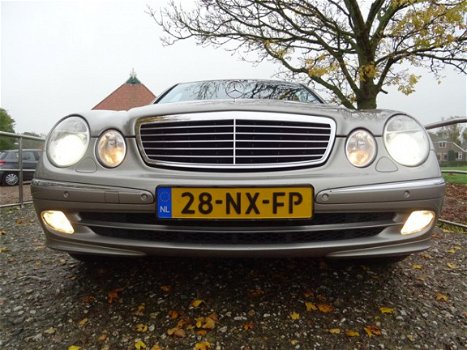 Mercedes-Benz E-klasse - 200 K. Avantgarde met Xenon + PDC 167.500 km NAP € 6.975, - 1