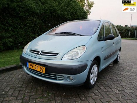 Citroën Xsara Picasso - 1.8i-16V Bj 2000, Clima, N.A.P, Trekhaak - 1