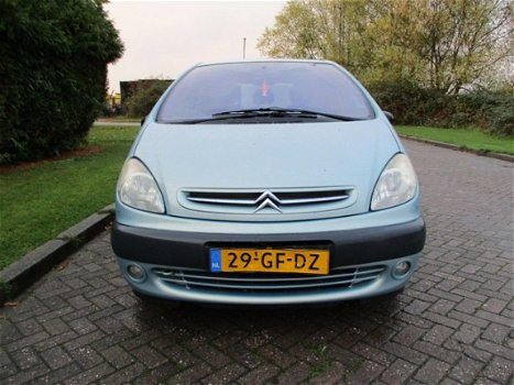 Citroën Xsara Picasso - 1.8i-16V Bj 2000, Clima, N.A.P, Trekhaak - 1