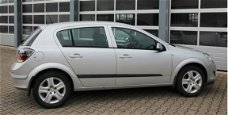 Opel Astra - 1.4 Edition