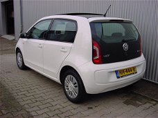 Volkswagen Up! - 1.0 5drs move up Exe. Pano.dak
