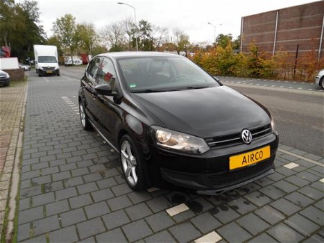 Volkswagen Polo - 1.2 TSI Comfortline 5 deurs , airco, sportvelgen , 6 versnellingen en navigatie - 1